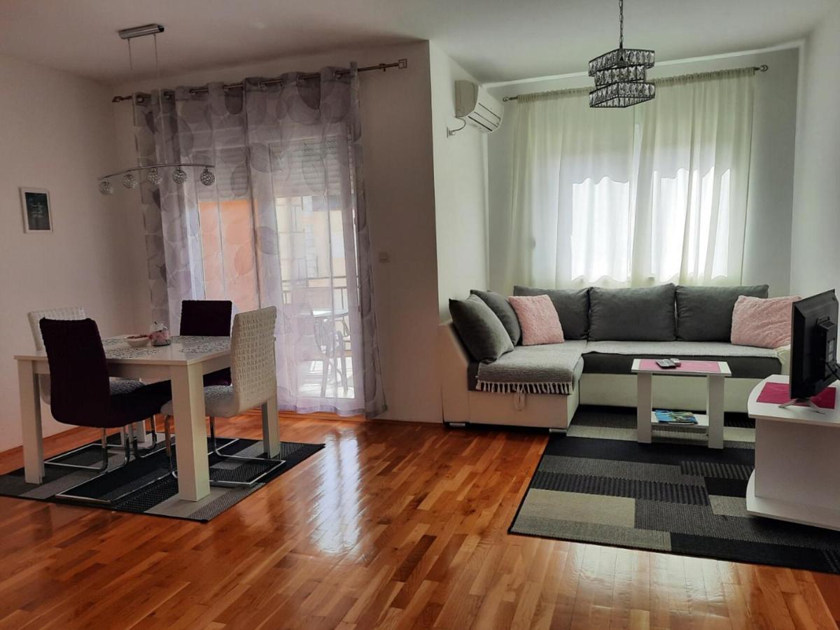 Apartman Natasha 트레빈예 외부 사진